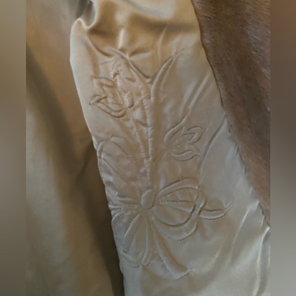 Vintage Mink Coat - Picture 5 of 13